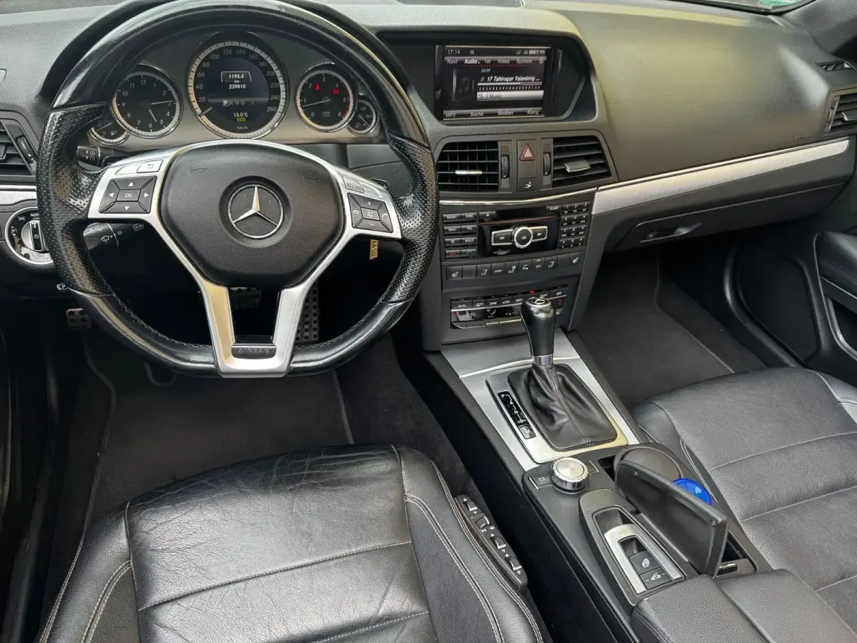 Gebraucht Mercedes E350 AMG line 265 PS (194 kW) 2013 Grau Cabrio