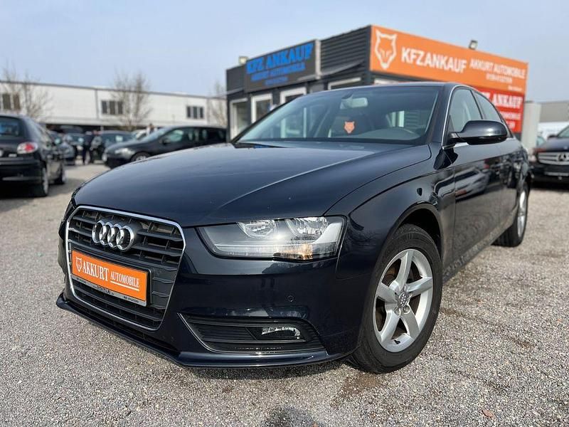 Gebraucht Audi A4 Ambiente 170 PS (125 kW) 2013 Blau Limousine