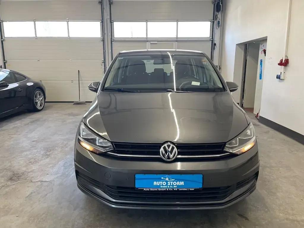 Gebraucht VW Touran 110 PS (80 kW) 2016 Indiumgrau metallic Van / Kleinbus