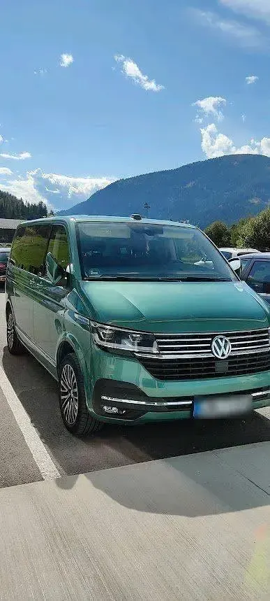 Gebraucht VW Multivan Generation Six 150 PS (110 kW) 2021 Grün Van / Kleinbus