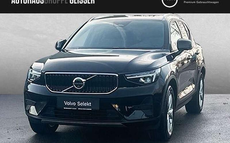 Gebraucht Volvo XC40 Core 163 PS (119 kW) 2025 Schwarz SUV