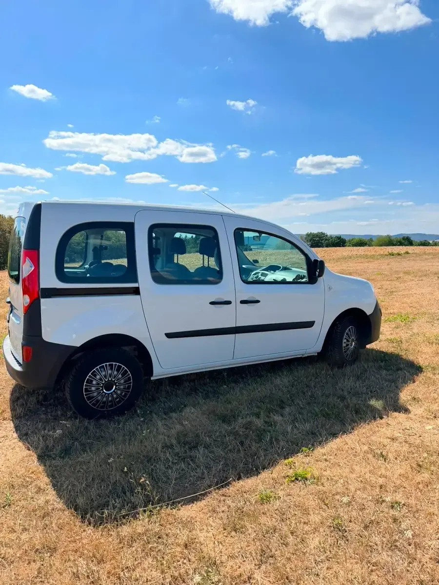 Gebraucht Renault Kangoo 87 PS (63 kW) 2010 Weiß Van / Kleinbus