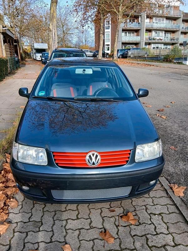 Grau Gebraucht 2000 VW Polo Kleinwagen | 400 € (Superpreis) - Bild 1/4