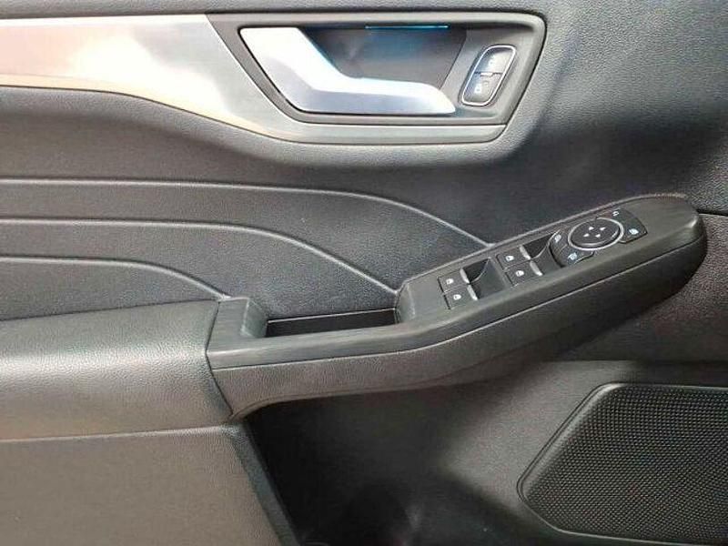 Gebraucht Ford Kuga Titanium 120 PS (88 kW) 2022 Schwarz SUV