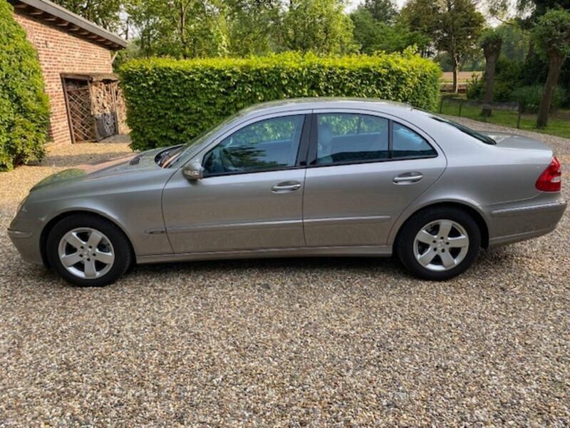 Andere außenfarben Gebraucht 2004 Mercedes 320 Avantgarde Limousine | 8.500 € - Bild 1/4