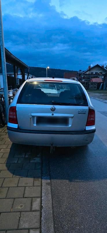 Gebraucht Skoda Octavia 90 PS (66 kW) 2000 Silber Kombi