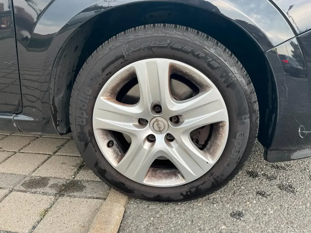 Gebraucht Opel Zafira 120 PS (88 kW) 2010 Schwarz Van / Kleinbus