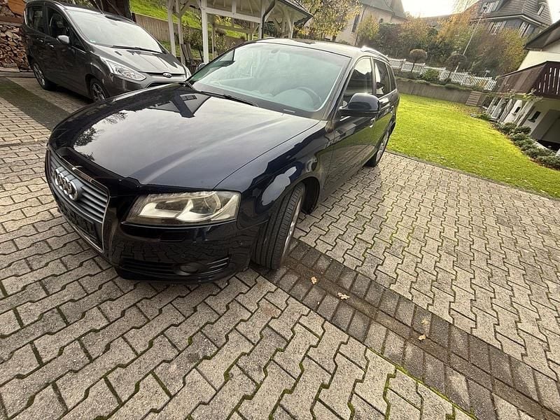 Blau Gebraucht 2009 Audi A3 Attraction Kombi | 4.999 € (Guter Preis) - Bild 1/4