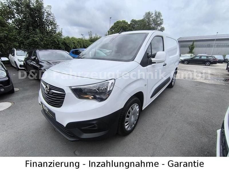 Weiß Gebraucht 2020 Opel Combo Van / Kleinbus | 11.900 € (Fairer Preis) - Bild 1/4