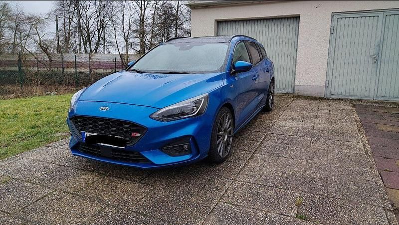 Usata Ford Focus ST-Line 182 CV (133 kW) 2020 Blu Station wagon