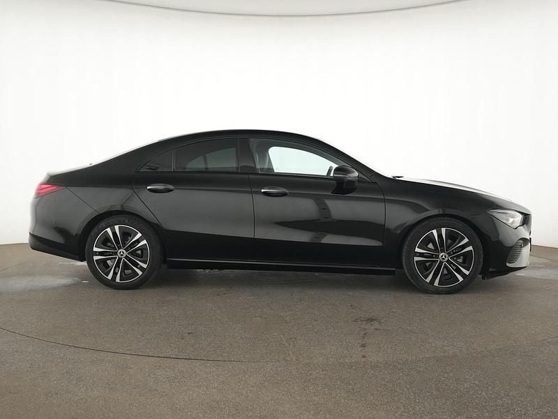 Gebraucht Mercedes CLA200 Progressive 163 PS (119 kW) 2024 Nachtschwarz Limousine