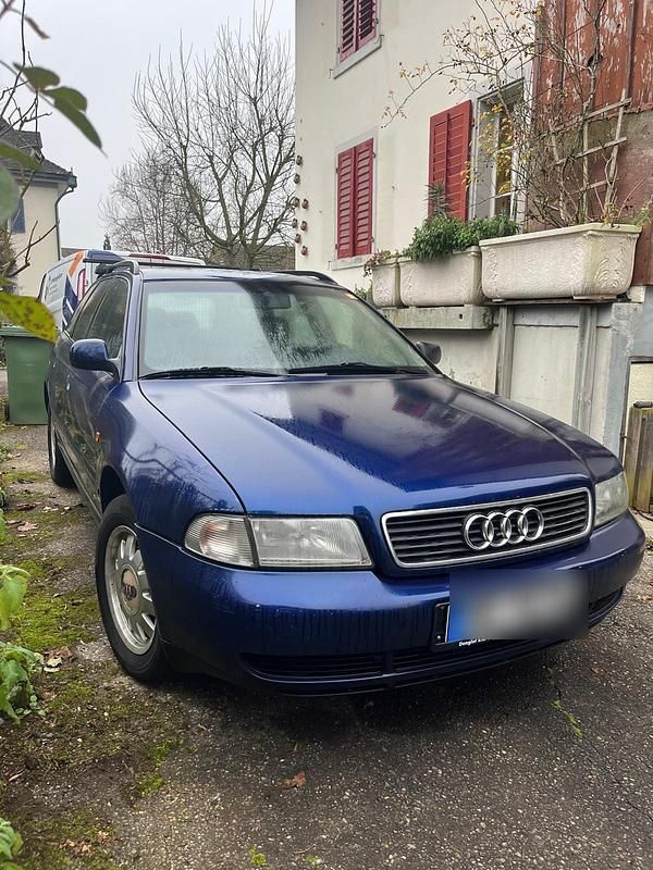 Blau Gebraucht 1998 Audi A4 Kombi | 999 € (Superpreis) - Bild 1/4