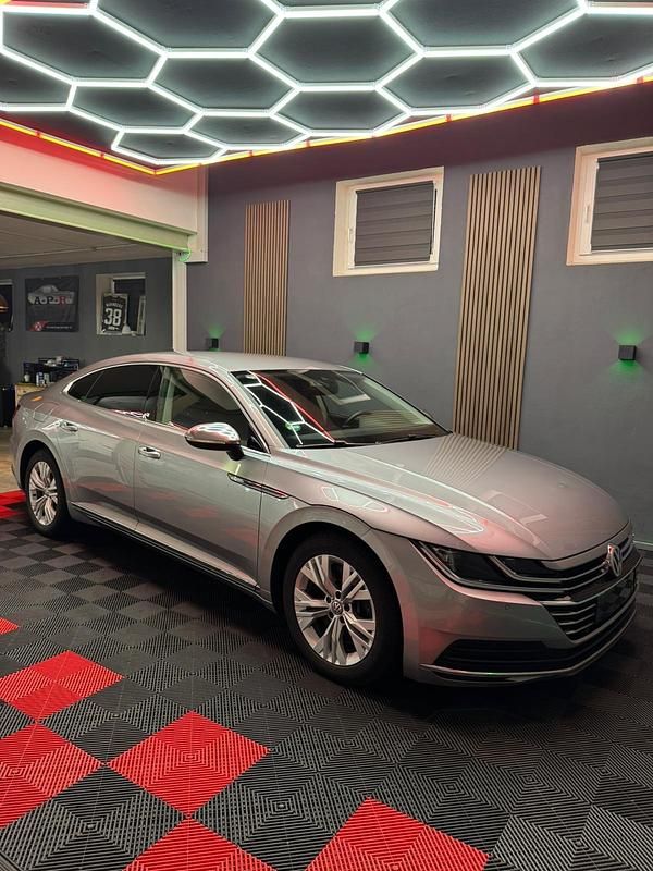 Gebraucht VW Arteon 239 PS (175 kW) 2017 Silber Kleinwagen