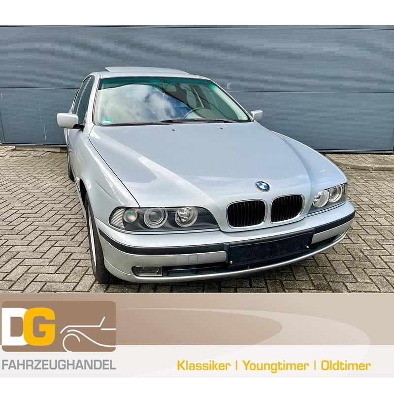 Silber Gebraucht 1997 BMW 523 Shadowline Limousine | 6.950 € (Fairer Preis) - Bild 1/4