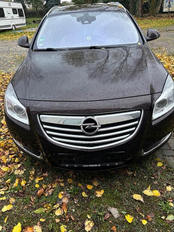 Andere farben Gebraucht 2011 Opel Insignia Kombi | 2.990 € (Guter Preis) - Bild 1/4