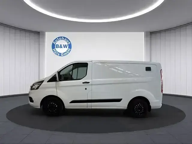 Gebraucht Ford Transit Custom Trend 131 PS (96 kW) 2019 Weiß Van / Kleinbus