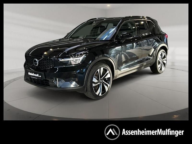 Gebraucht Volvo XC40 Plus 197 PS (144 kW) 2023 Onyx black / metallic SUV