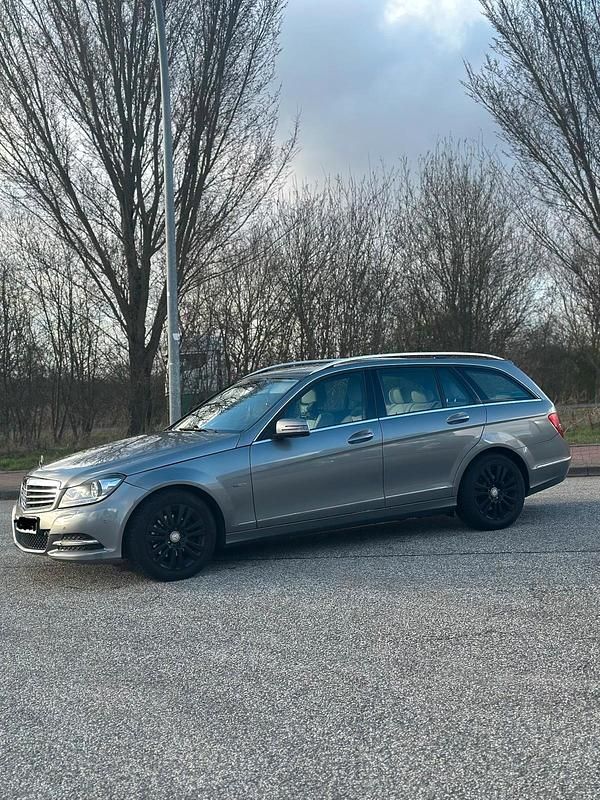 Gebraucht Mercedes C220 Elegance 170 PS (125 kW) 2012 Grau Kombi