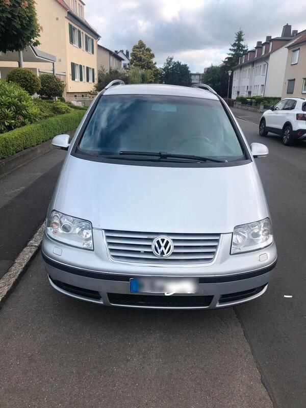 Silber Gebraucht 2005 VW Sharan Van / Kleinbus | 5.540 € (Etwas zu teuer) - Bild 1/4