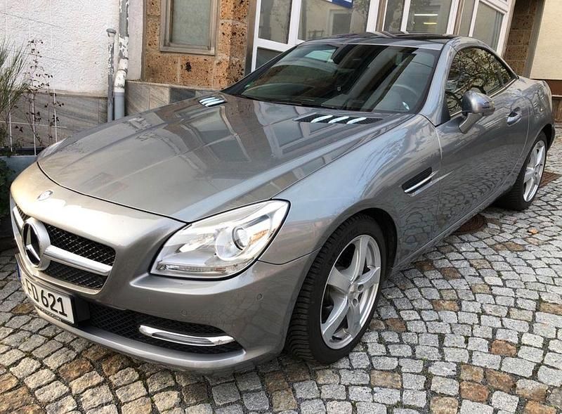 Grau Gebraucht 2013 Mercedes SLK250 Cabrio | 18.990 € (Superpreis) - Bild 1/4