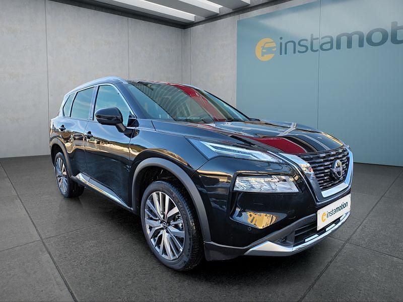 Neu Nissan X-Trail Tekna 163 PS (119 kW) 2025 Schwarz SUV