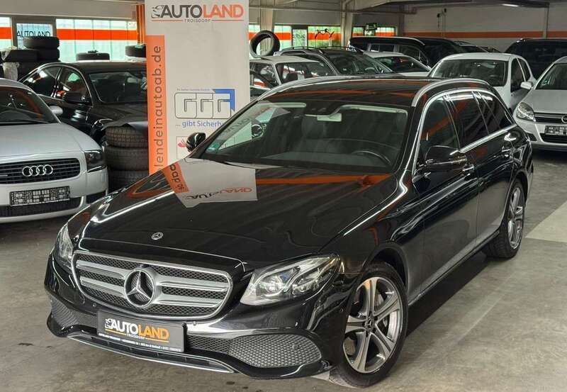 Gebraucht Mercedes E400 333 PS (244 kW) 2017 Obsidianschwarz  metalliclack Kombi