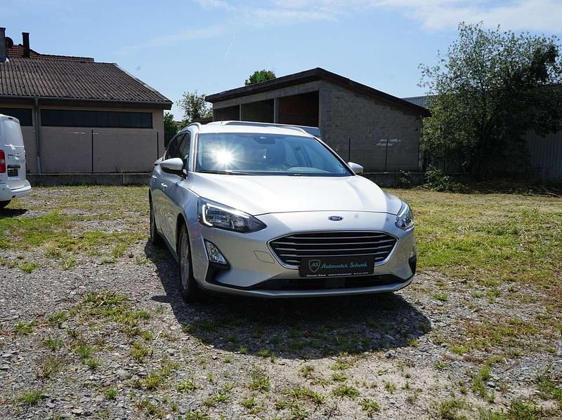 Polarsilber Gebraucht 2021 Ford Focus Cool & Connect Kombi | 18.999 € (Guter Preis) - Bild 1/4