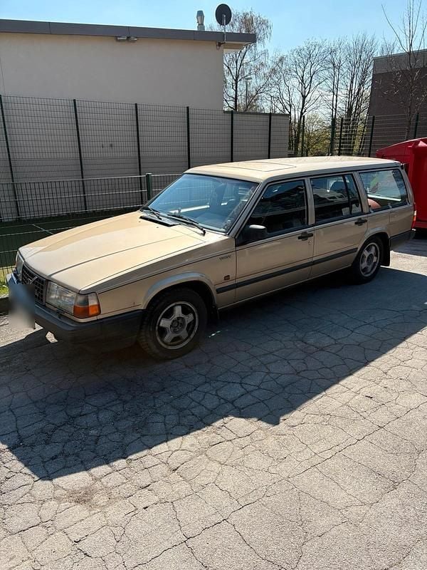 Gebraucht Volvo 745 165 PS (121 kW) 1990 Gold Kombi