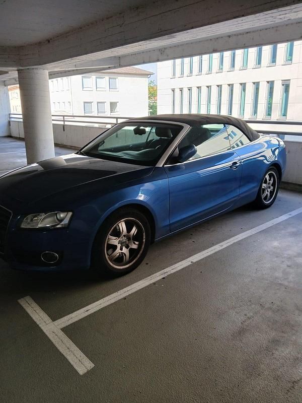 Blau Gebraucht 2011 Audi A5 Cabriolet Cabrio | 9.500 € (Superpreis) - Bild 1/4