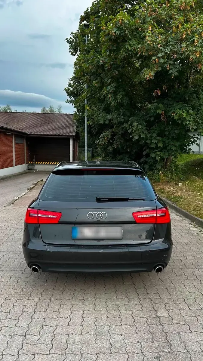 Gebraucht Audi A6 204 PS (150 kW) 2012 Schwarz Kombi