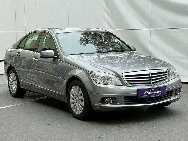 Gebraucht Mercedes C180 156 PS (114 kW) 2011 Silber Limousine