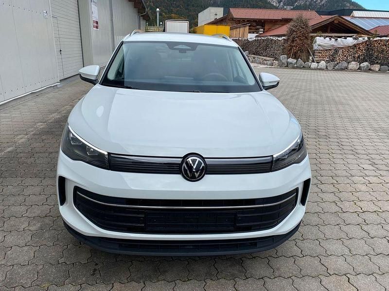 Gebraucht VW Tiguan S 150 PS (110 kW) 2025 Weiß SUV
