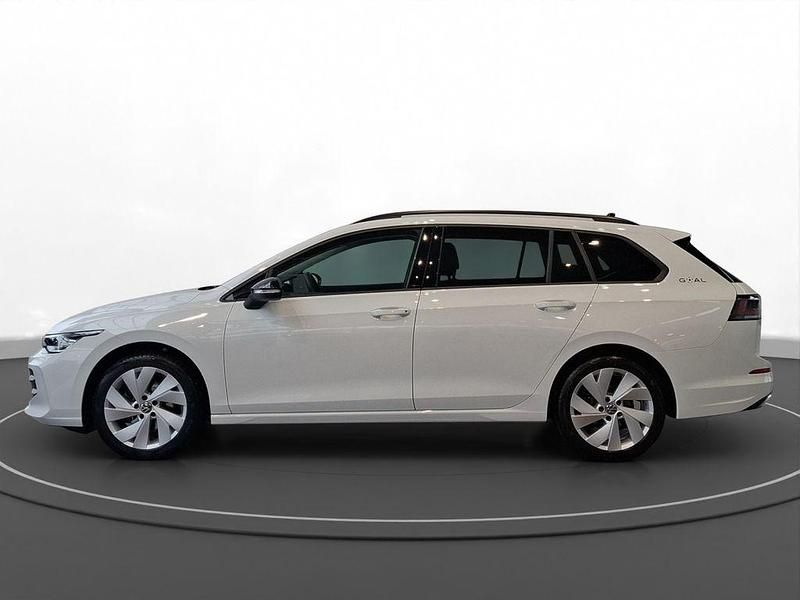 Gebraucht VW Golf VIII Goal 150 PS (110 kW) 2025 Pure white (weiß) Kombi