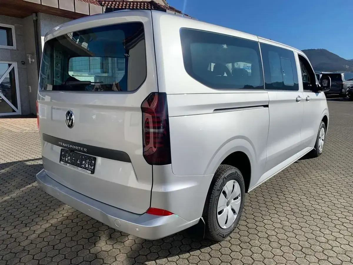 Gebraucht VW Transporter 150 PS (110 kW) 2026 Graphite grey Van