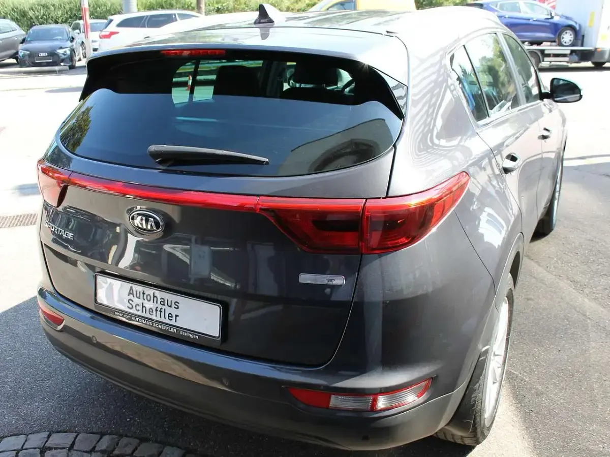 Gebraucht Kia Sportage Attract 132 PS (97 kW) 2018 (e5b) dark gun metal SUV