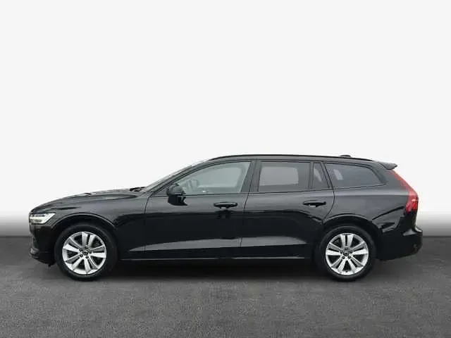 Gebraucht Volvo V60 145 PS (106 kW) 2025 Kombi