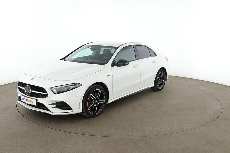 Second-hand Mercedes A250 AMG line 102 CP (75 kW) 2020 Berlinǎ