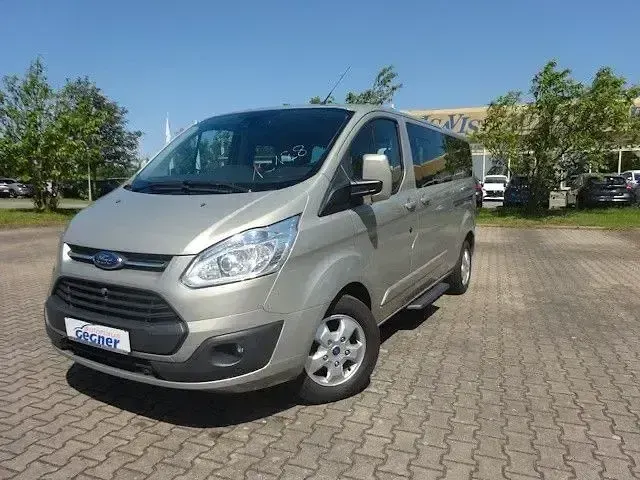 Gebraucht Ford Tourneo Custom Titanium 155 PS (114 kW) 2016 Grau Van