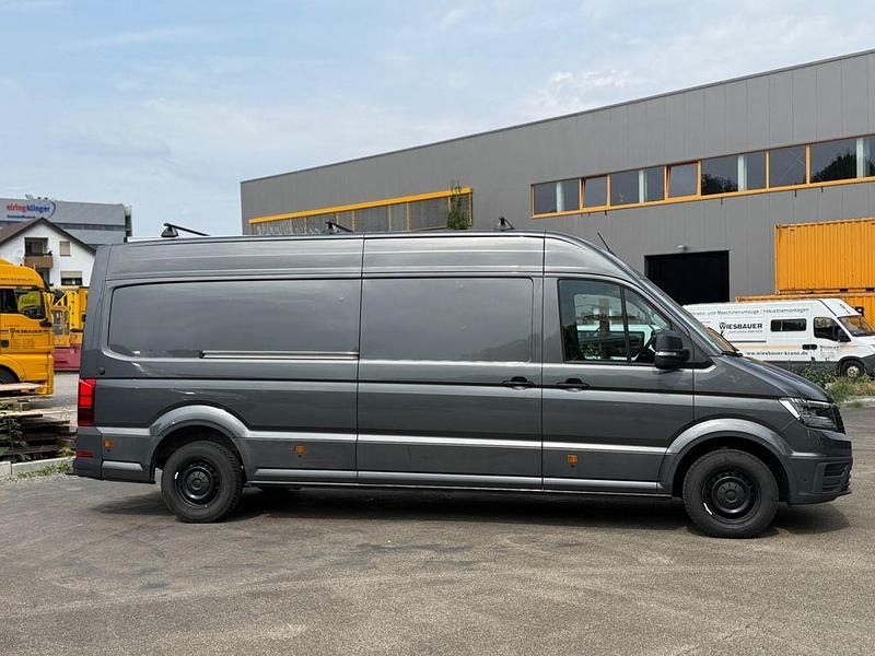 Gebraucht VW Crafter 177 PS (130 kW) 2023 Grau Van