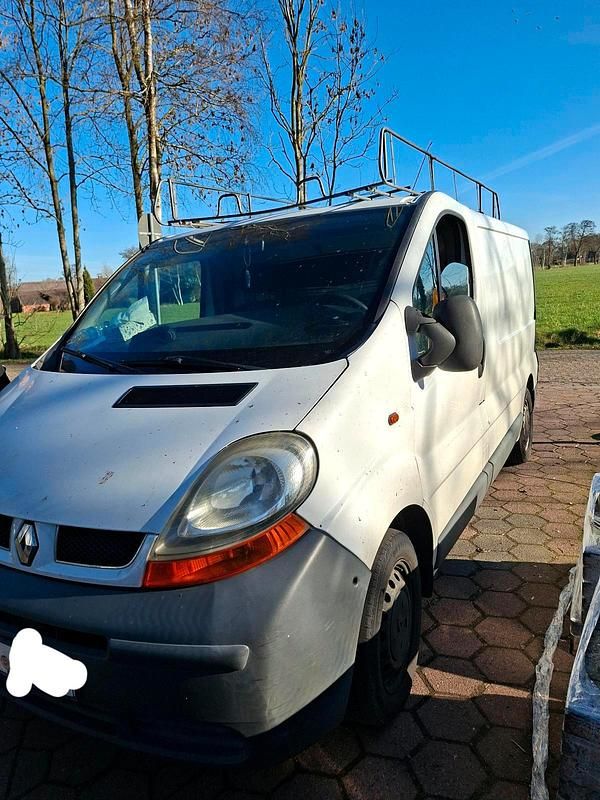Gebraucht Renault Trafic 81 PS (59 kW) 2006 Weiß Van / Kleinbus