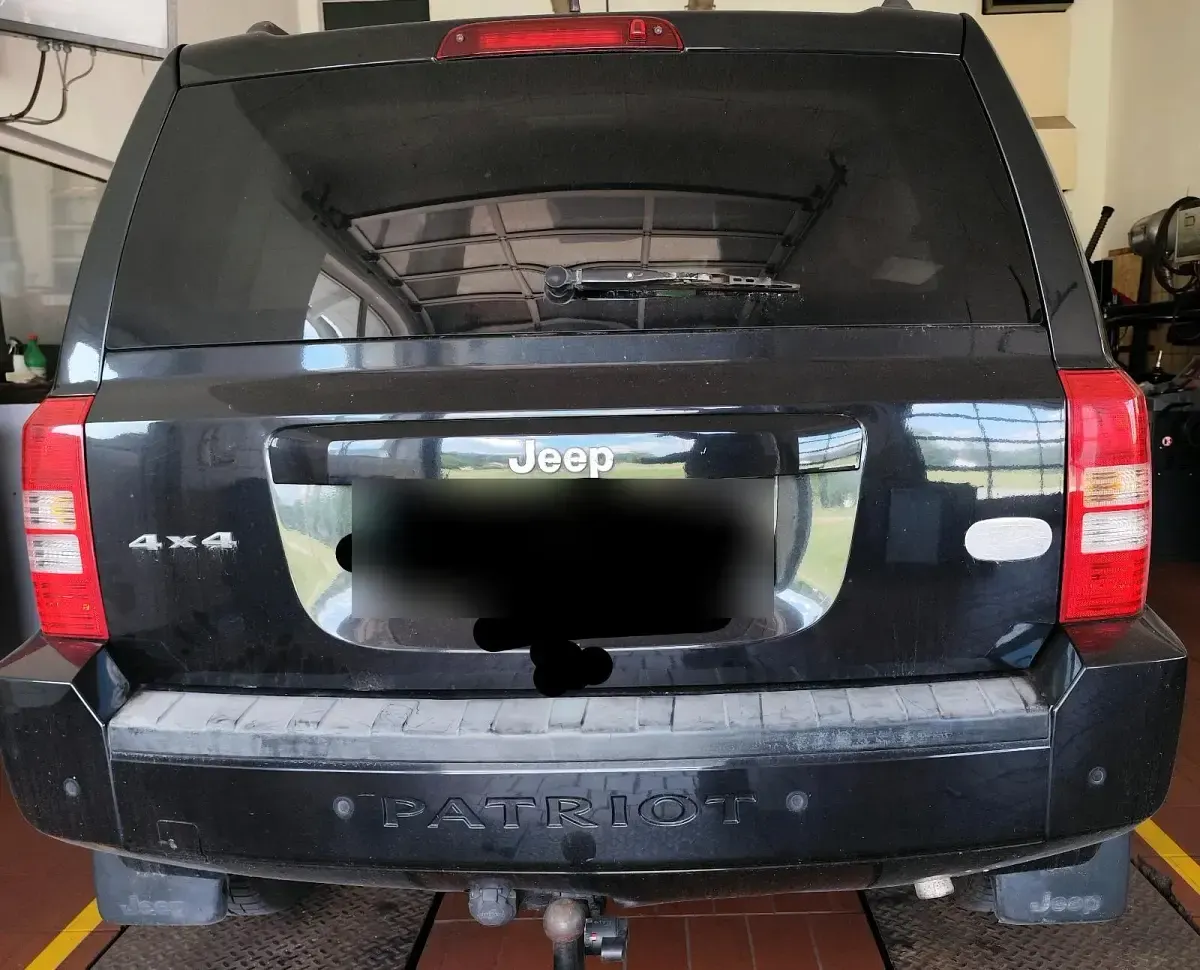 Gebraucht Jeep Patriot 170 PS (125 kW) 2010 Schwarz SUV