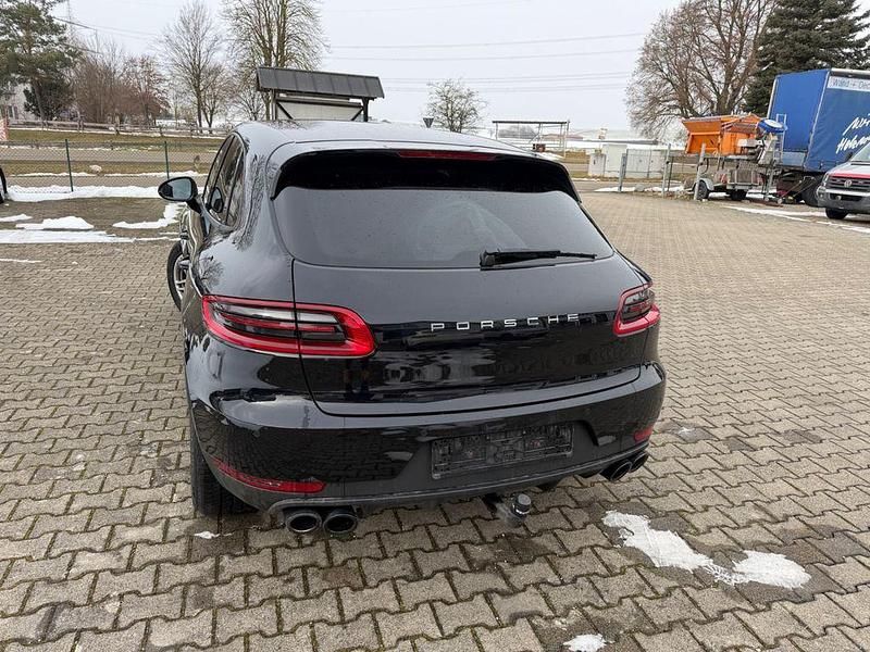 Gebraucht Porsche Macan Basis 252 PS (185 kW) 2017 Schwarz SUV