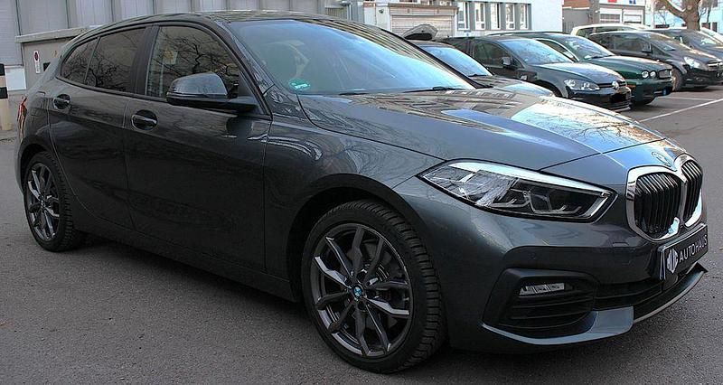 Gebraucht BMW 120 Advantage 190 PS (139 kW) 2020 Grau Kleinwagen