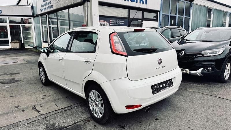 Gebraucht Fiat Punto Lounge 75 PS (55 kW) 2013 Weiß Kleinwagen