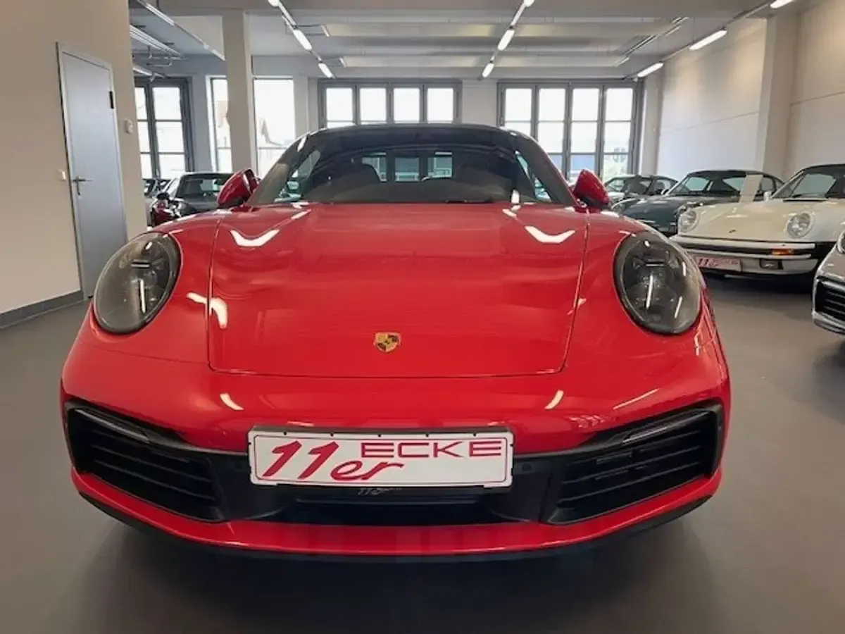Gebraucht Porsche 911 Carrera 385 PS (283 kW) 2023 Indischrot Coupé