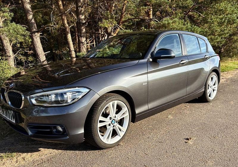 Grau Gebraucht 2015 BMW 120 Sport Line Kleinwagen | 16.600 € (Etwas zu teuer) - Bild 1/4