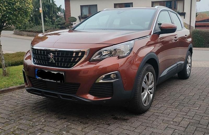 Braun Gebraucht 2017 Peugeot 3008 Allure SUV | 13.200 € (Fairer Preis) - Bild 1/4