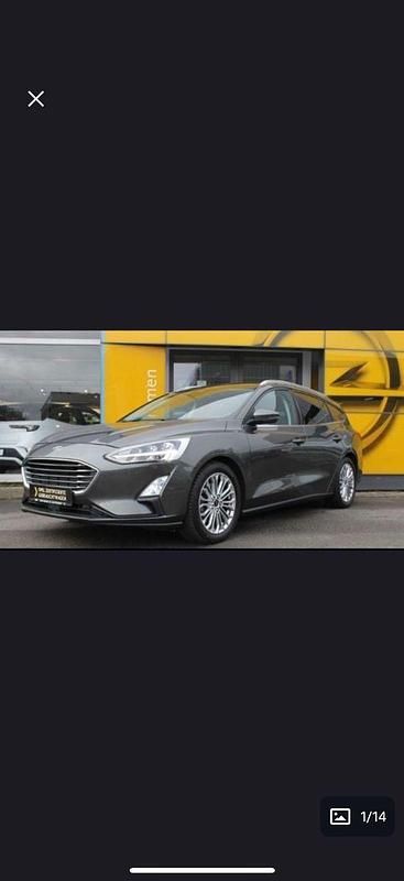 Grau Gebraucht 2019 Ford Focus Titanium Kombi | 10.499 € (Superpreis) - Bild 1/4