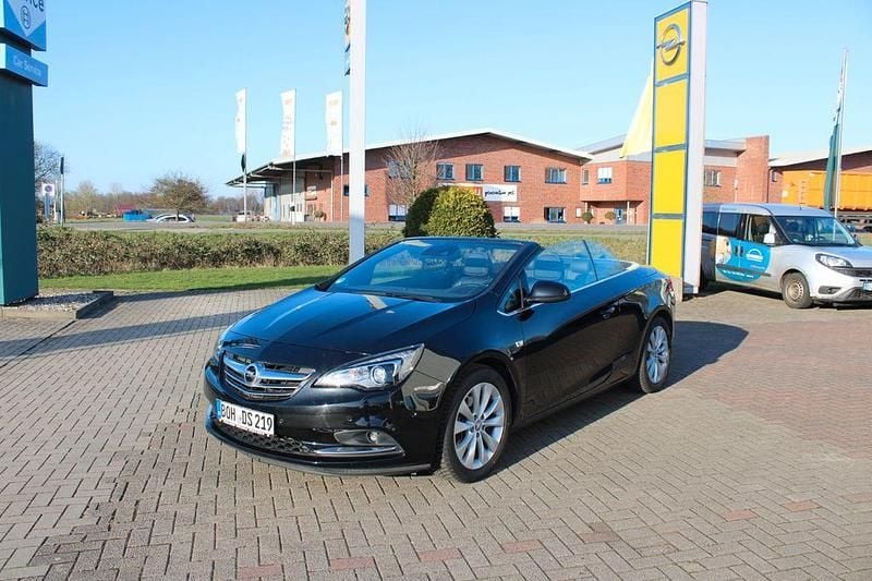 Second-hand Opel Cascada Active 170 CP (125 kW) 2017 Negru Cabrio