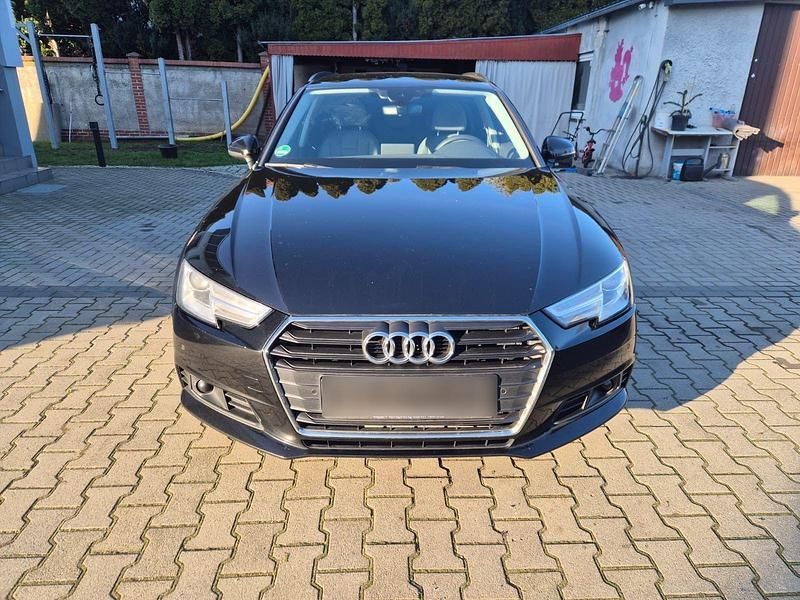 Gebraucht Audi A4 170 PS (125 kW) 2018 Schwarz Kombi